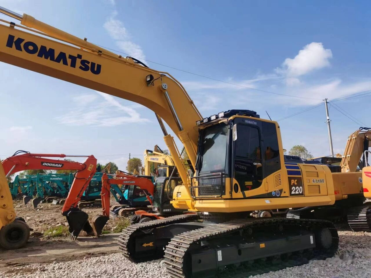 Komatsu PC220-8 MO - Kāpurķēžu ekskavators: foto 5 Komatsu PC220-8 MO - Kāpurķēžu ekskavators: foto 5