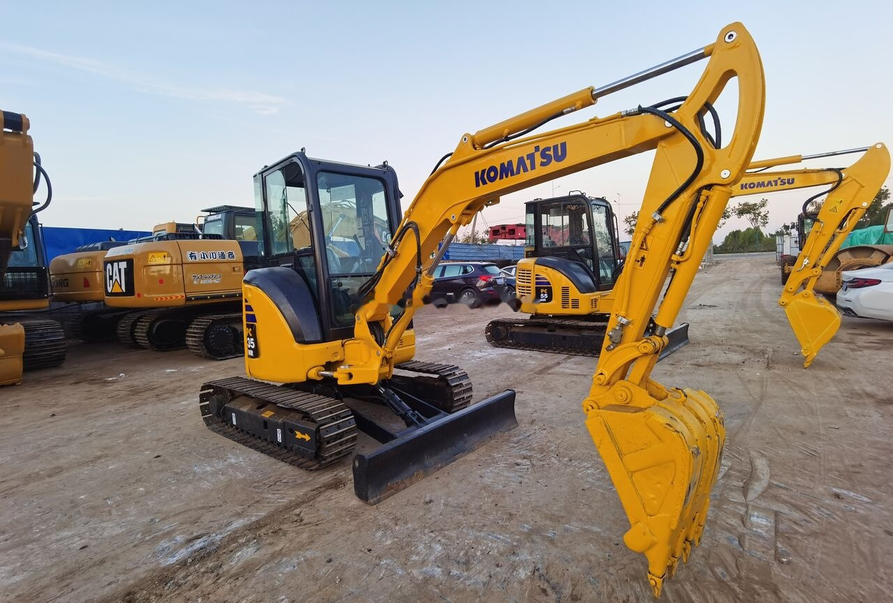 Komatsu PC35 - Mini-ekskavators: foto 1 Komatsu PC35 - Mini-ekskavators: foto 1