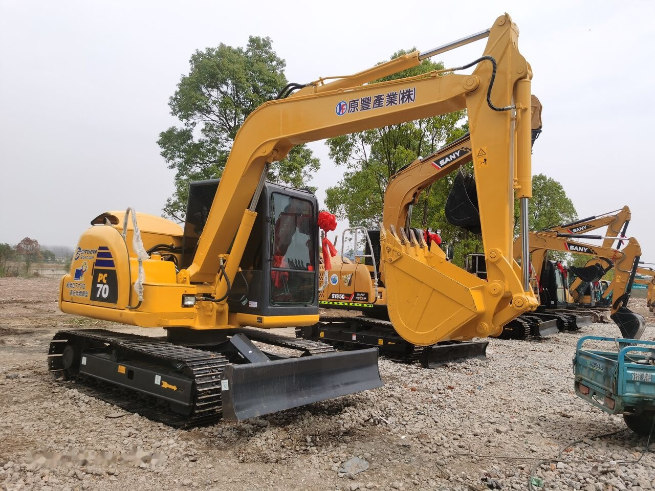 Mini-ekskavators Komatsu PC70-8: foto 7