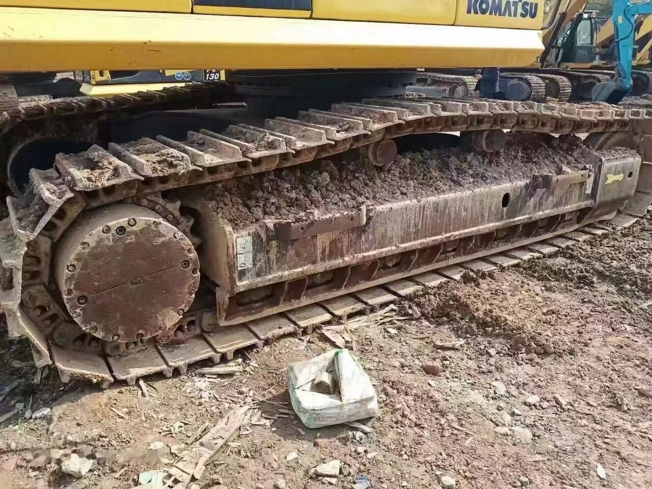 Komatsu pc400-8 - Kāpurķēžu ekskavators: foto 3 Komatsu pc400-8 - Kāpurķēžu ekskavators: foto 3
