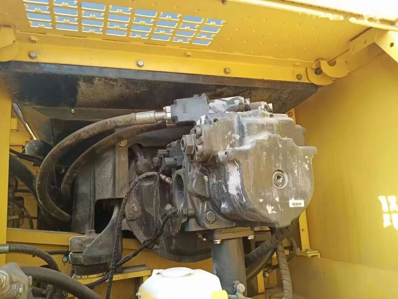 Komatsu pc400-8 - Kāpurķēžu ekskavators: foto 1 Komatsu pc400-8 - Kāpurķēžu ekskavators: foto 1