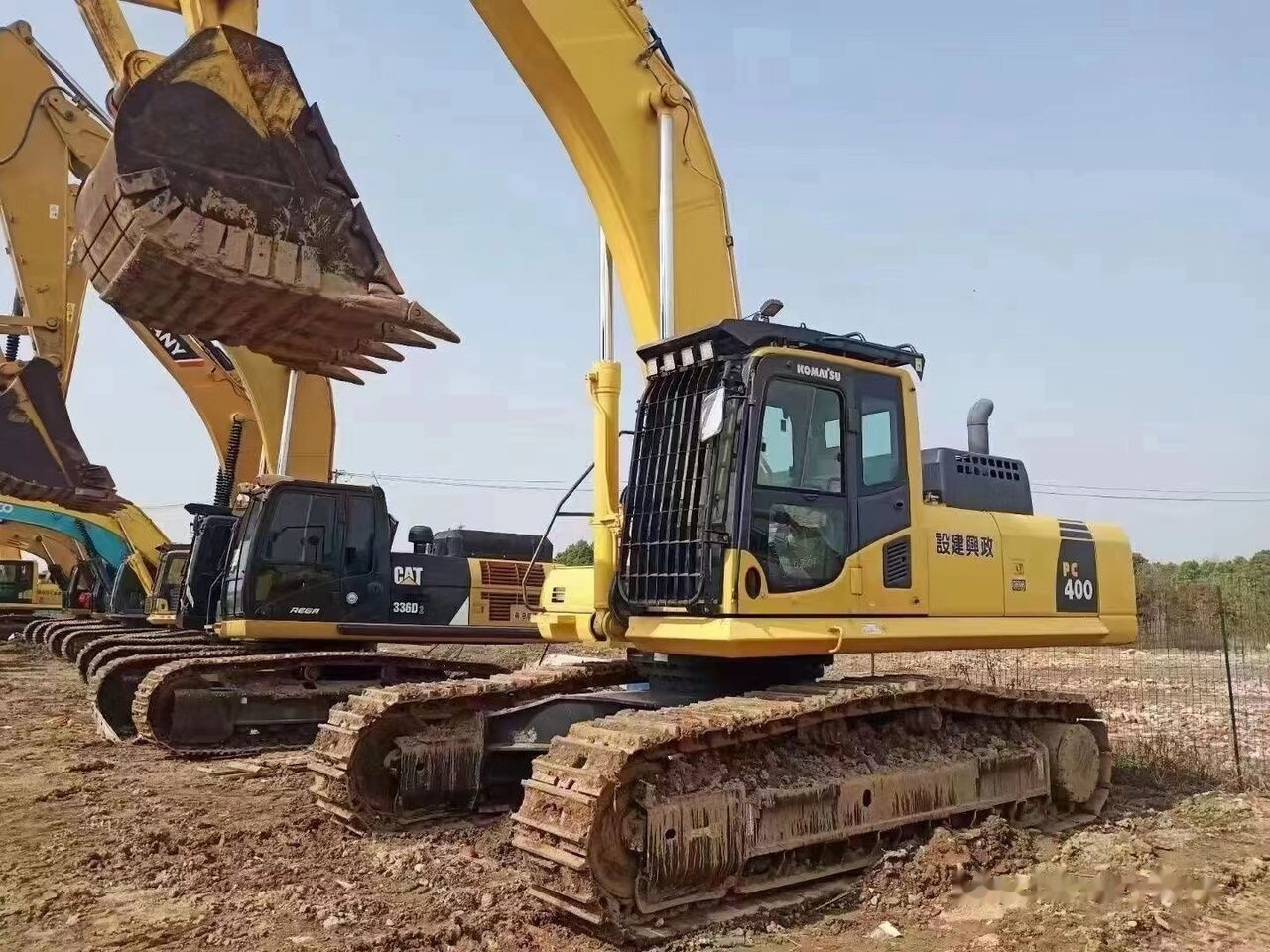 Komatsu pc400-8 - Kāpurķēžu ekskavators: foto 5 Komatsu pc400-8 - Kāpurķēžu ekskavators: foto 5