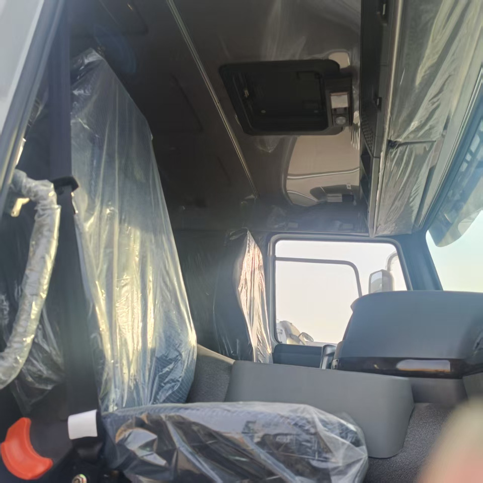 SINOTRUK HOWO - Kravas automašīna: foto 2 SINOTRUK HOWO - Kravas automašīna: foto 2