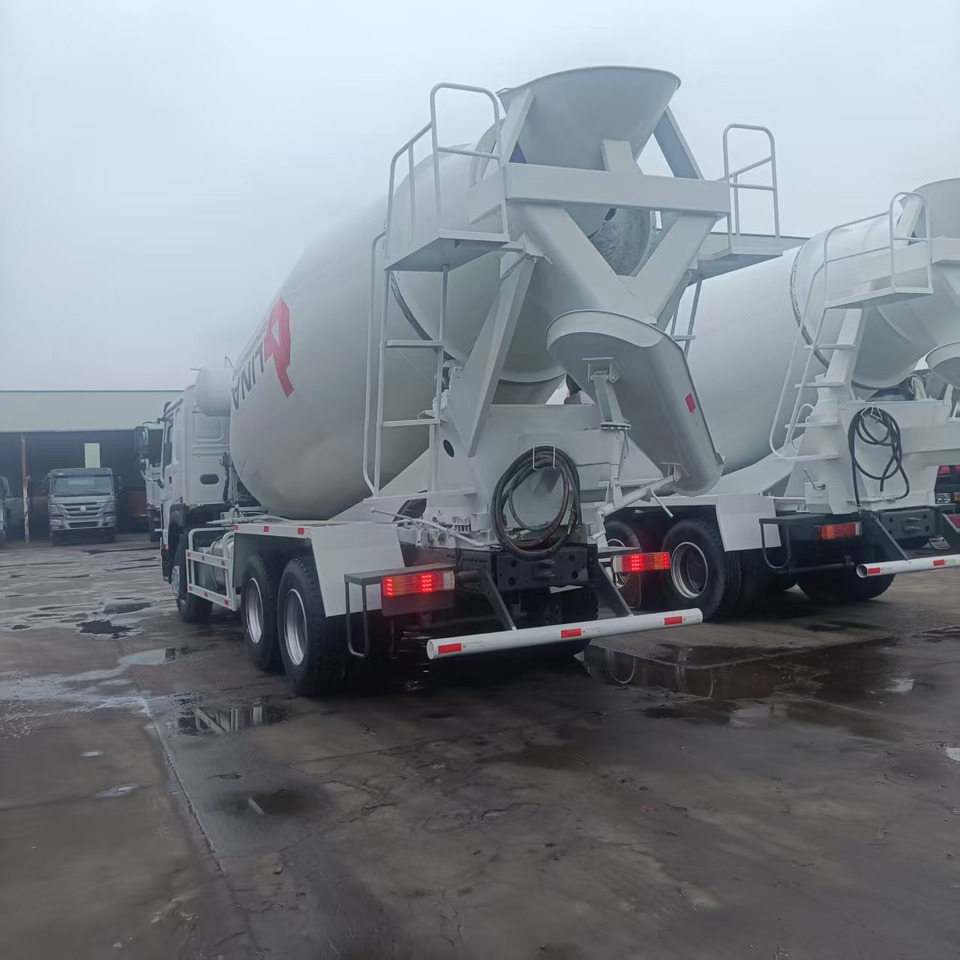 SINOTRUK HOWO - Kravas automašīna: foto 2 SINOTRUK HOWO - Kravas automašīna: foto 2