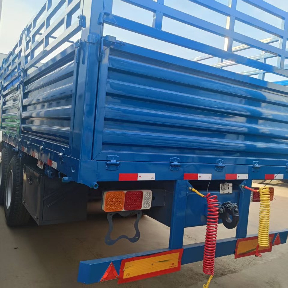 SINOTRUK HOWO - Kravas automašīna: foto 3 SINOTRUK HOWO - Kravas automašīna: foto 3