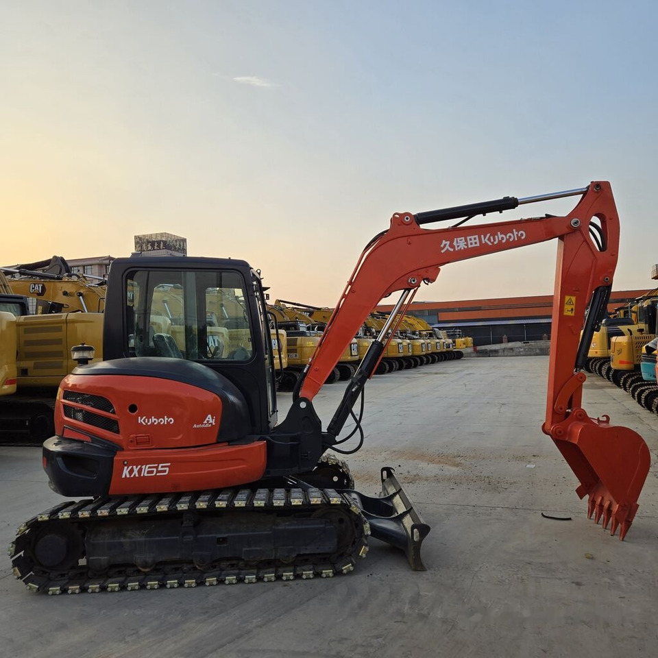 Kubota KX165 rubber track - Kāpurķēžu ekskavators: foto 4 Kubota KX165 rubber track - Kāpurķēžu ekskavators: foto 4