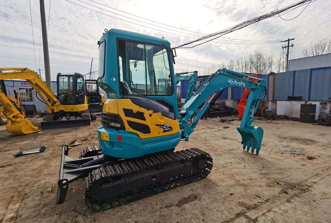 Kubota U25 - Mini-ekskavators: foto 1 Kubota U25 - Mini-ekskavators: foto 1