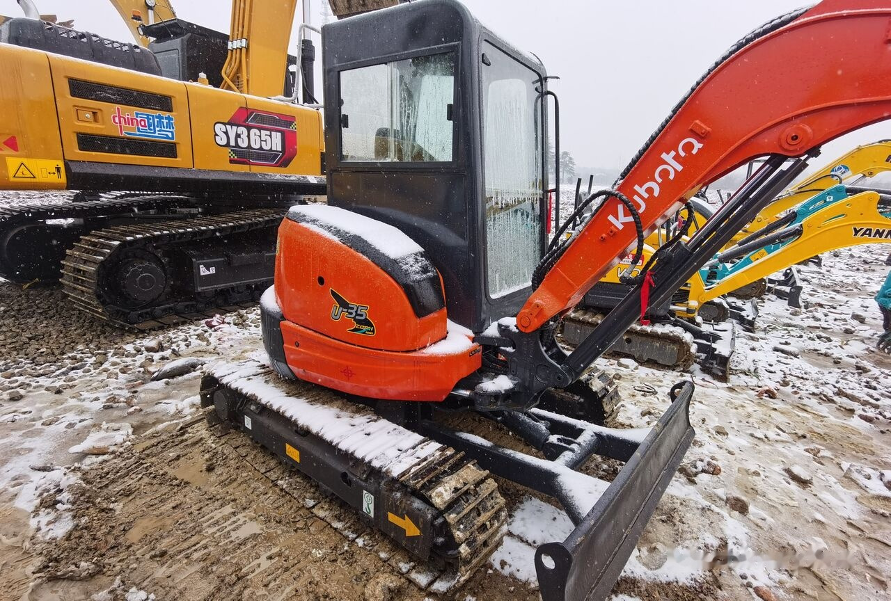 Kubota U35 - Mini-ekskavators: foto 5 Kubota U35 - Mini-ekskavators: foto 5