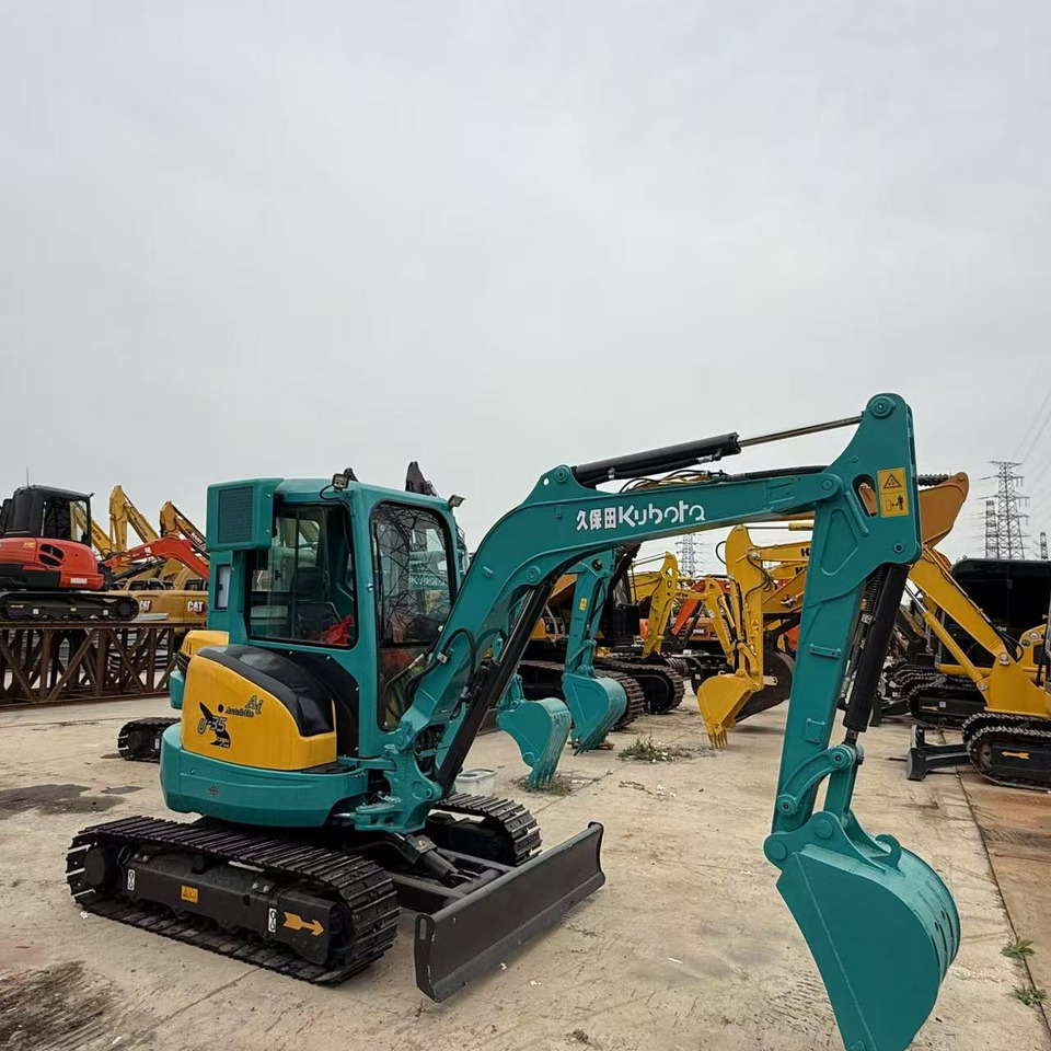 Kubota U35 - Mini-ekskavators: foto 4 Kubota U35 - Mini-ekskavators: foto 4