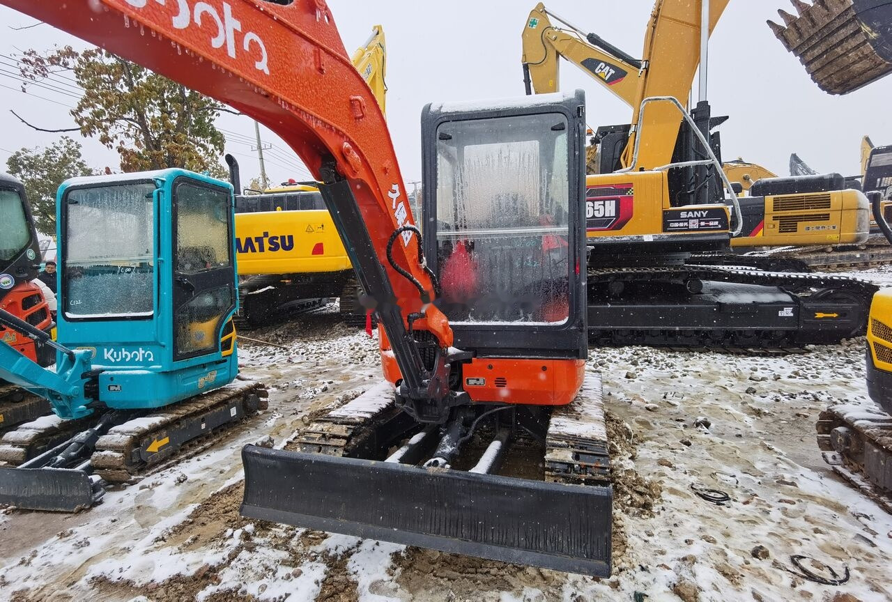 Kubota U35 - Mini-ekskavators: foto 3 Kubota U35 - Mini-ekskavators: foto 3