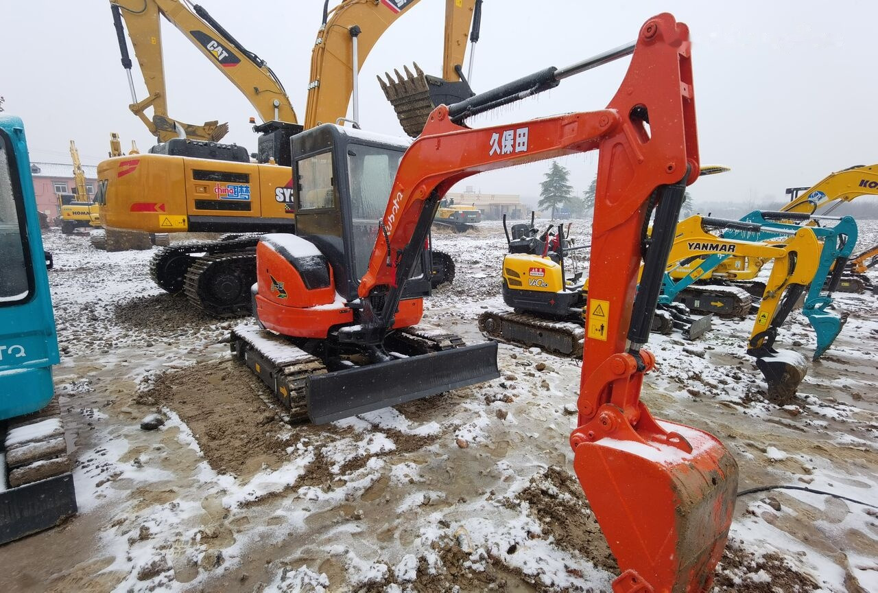 Kubota U35 - Mini-ekskavators: foto 4 Kubota U35 - Mini-ekskavators: foto 4