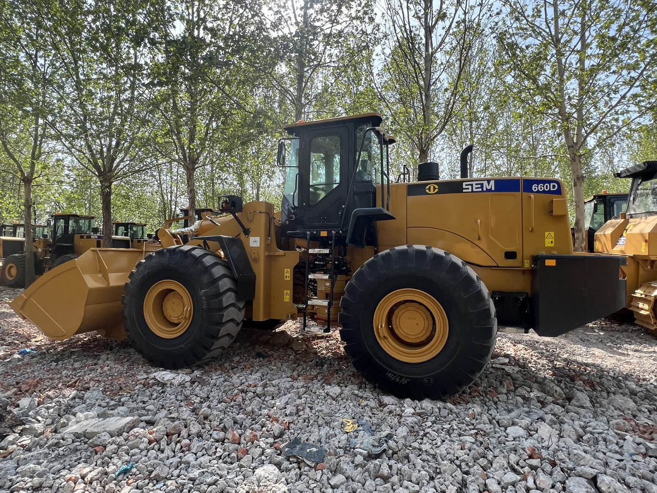 SEM SEM660D - Riteņu iekrāvējs: foto 1 SEM SEM660D - Riteņu iekrāvējs: foto 1