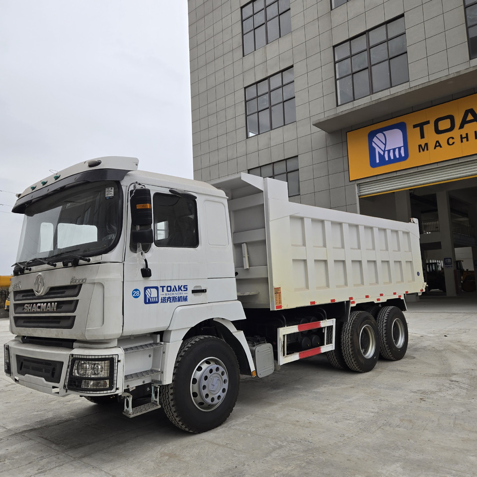 SINOTRUK F3000 6x4 RHD - Kravas automašīna pašizgāzējs: foto 2 SINOTRUK F3000 6x4 RHD - Kravas automašīna pašizgāzējs: foto 2