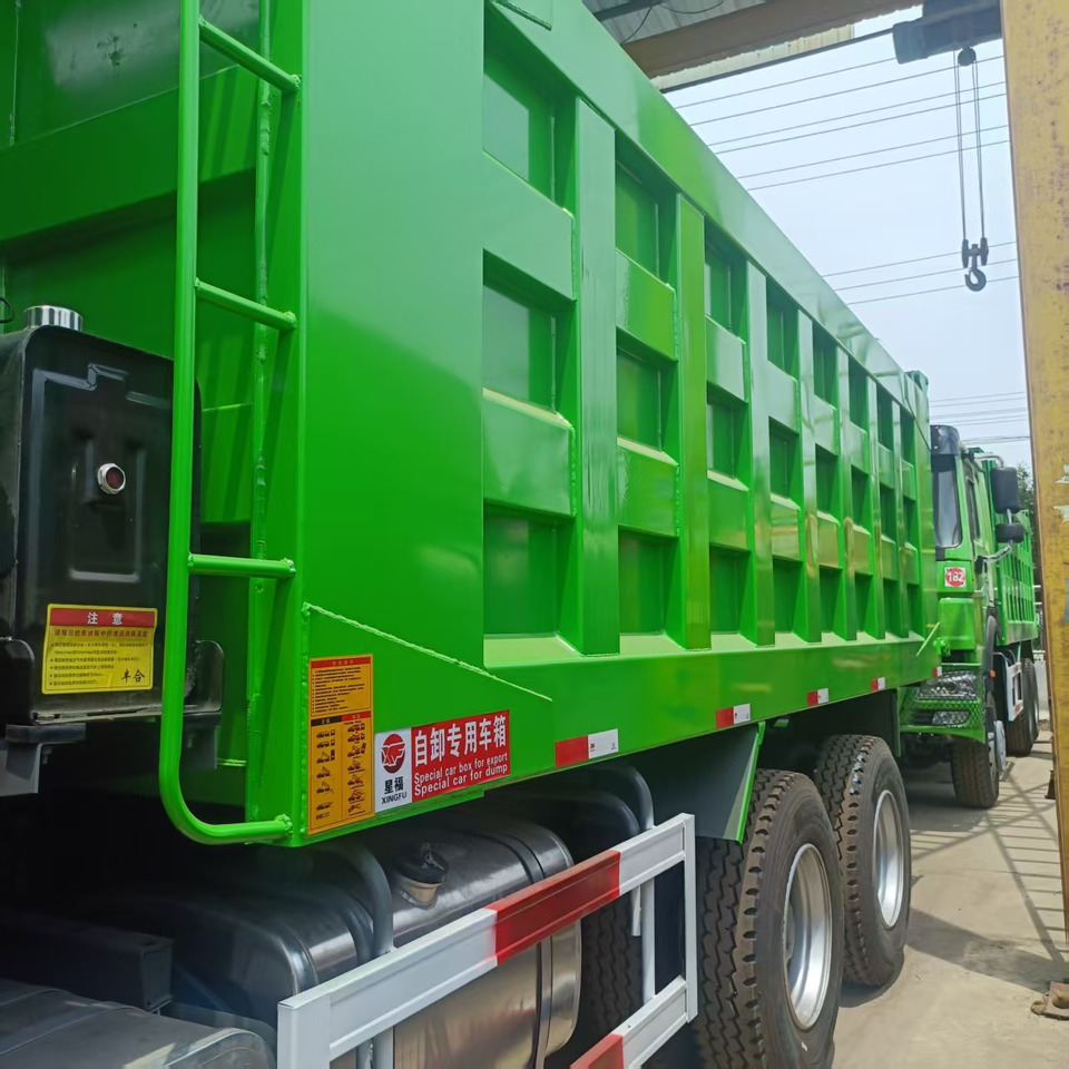 SINOTRUK HOWO 6x4 - Kravas automašīna pašizgāzējs: foto 4 SINOTRUK HOWO 6x4 - Kravas automašīna pašizgāzējs: foto 4