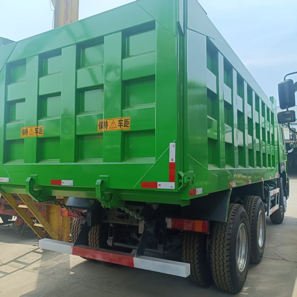 SINOTRUK HOWO 6x4 - Kravas automašīna pašizgāzējs: foto 5 SINOTRUK HOWO 6x4 - Kravas automašīna pašizgāzējs: foto 5