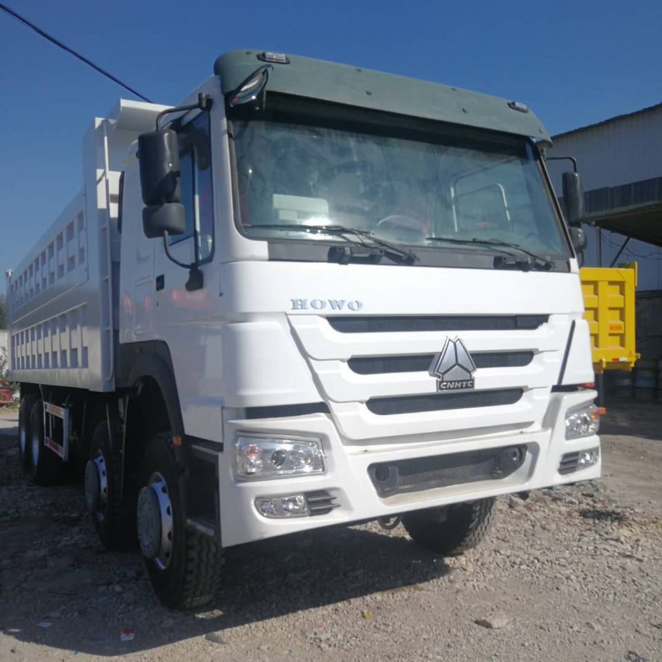 SINOTRUK HOWO - Kravas automašīna pašizgāzējs: foto 3 SINOTRUK HOWO - Kravas automašīna pašizgāzējs: foto 3