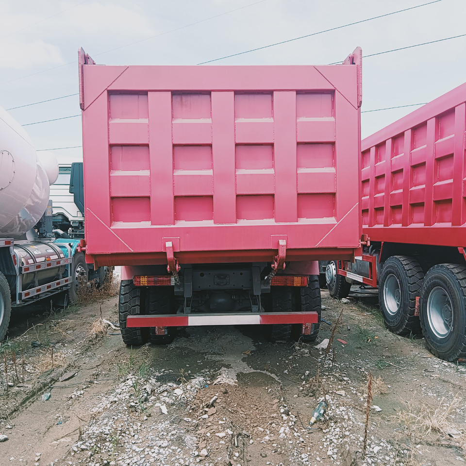 Kravas automašīna pašizgāzējs SINOTRUK HOWO: foto 7