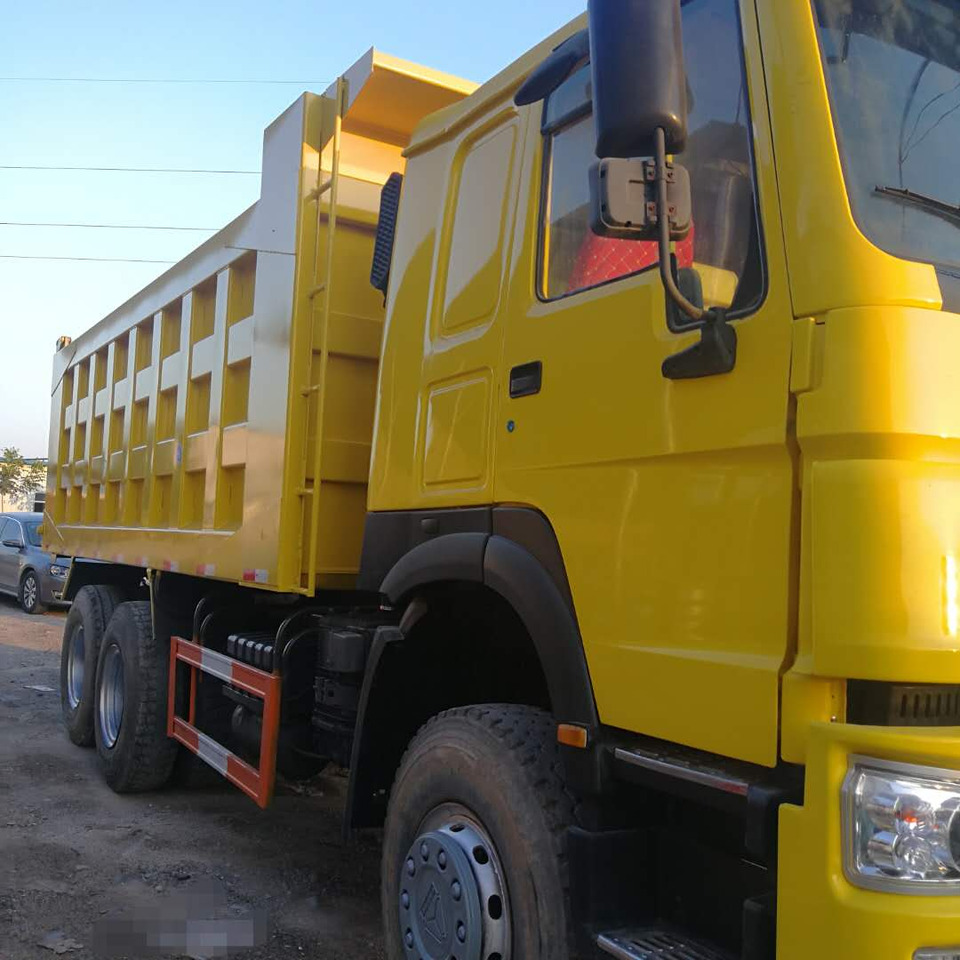SINOTRUK HOWO - Kravas automašīna pašizgāzējs: foto 5 SINOTRUK HOWO - Kravas automašīna pašizgāzējs: foto 5
