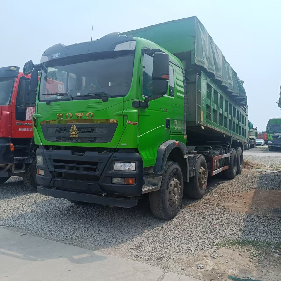 SINOTRUK HOWO - Kravas automašīna pašizgāzējs: foto 1 SINOTRUK HOWO - Kravas automašīna pašizgāzējs: foto 1