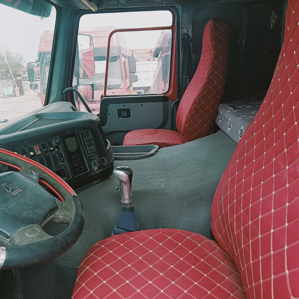Kravas automašīna pašizgāzējs SINOTRUK HOWO: foto 8