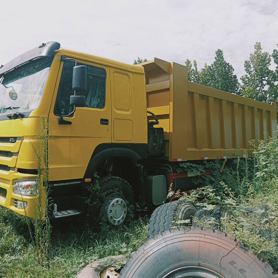 SINOTRUK HOWO - Kravas automašīna pašizgāzējs: foto 5 SINOTRUK HOWO - Kravas automašīna pašizgāzējs: foto 5