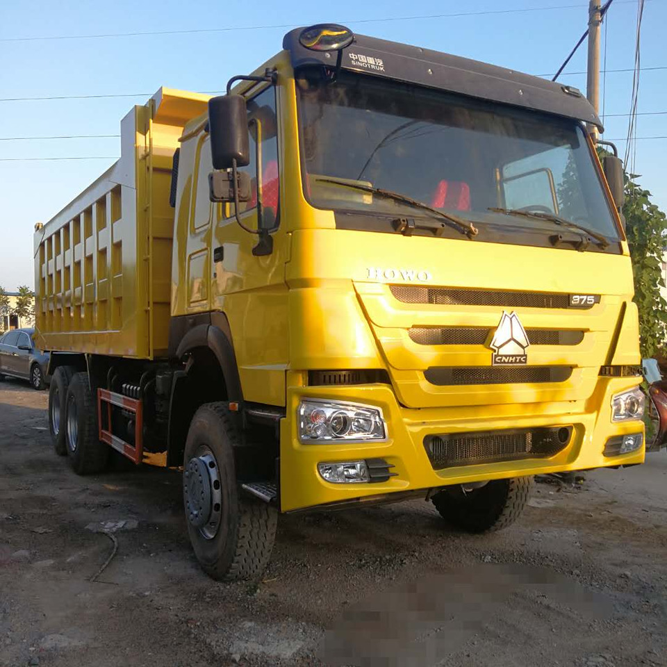 SINOTRUK HOWO - Kravas automašīna pašizgāzējs: foto 3 SINOTRUK HOWO - Kravas automašīna pašizgāzējs: foto 3