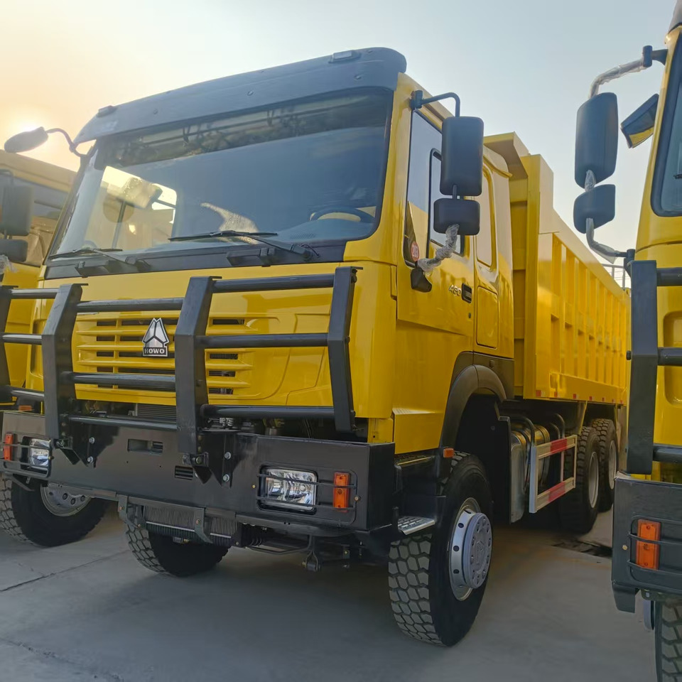 SINOTRUK HOWO - Kravas automašīna pašizgāzējs: foto 1 SINOTRUK HOWO - Kravas automašīna pašizgāzējs: foto 1