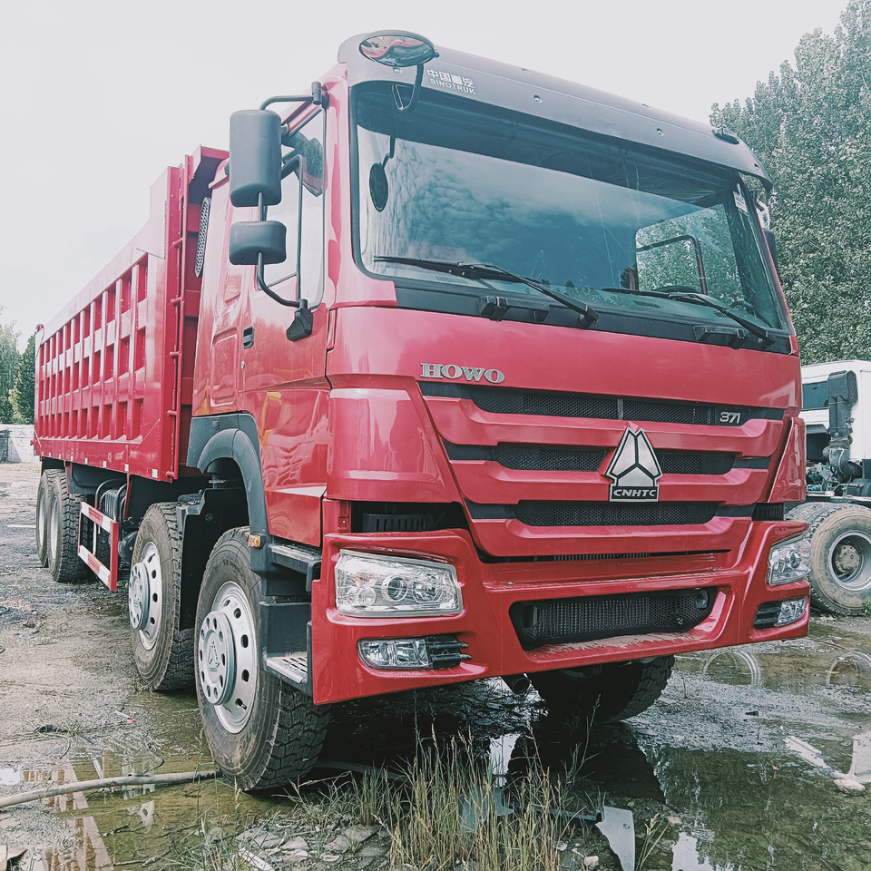 SINOTRUK HOWO - Kravas automašīna pašizgāzējs: foto 2 SINOTRUK HOWO - Kravas automašīna pašizgāzējs: foto 2