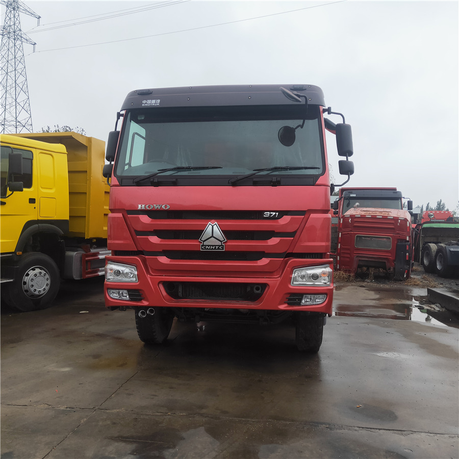 SINOTRUK HOWO - Kravas automašīna pašizgāzējs: foto 1 SINOTRUK HOWO - Kravas automašīna pašizgāzējs: foto 1