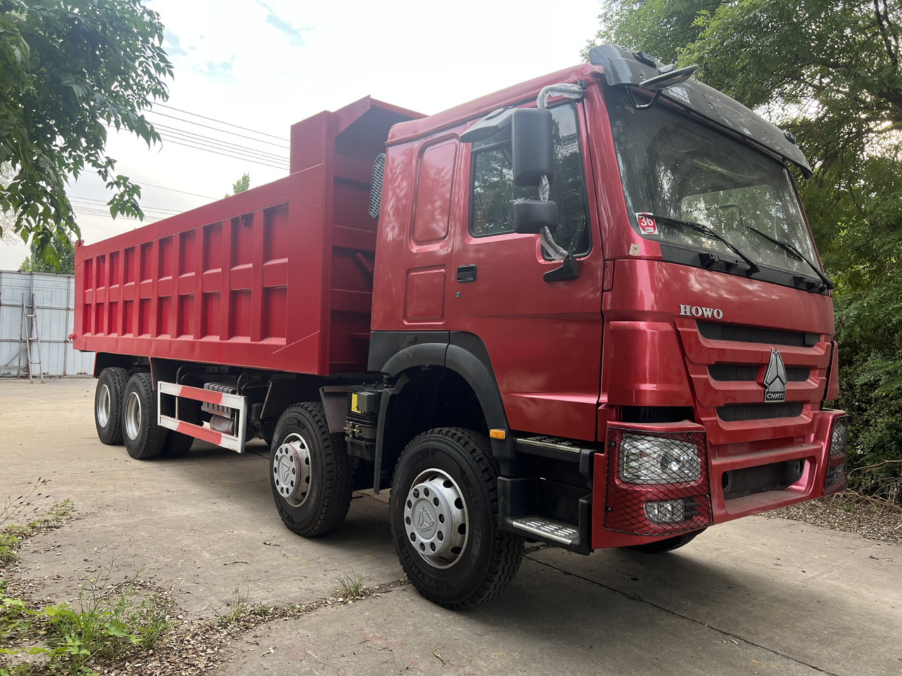SINOTRUK Howo - Kravas automašīna pašizgāzējs: foto 5 SINOTRUK Howo - Kravas automašīna pašizgāzējs: foto 5