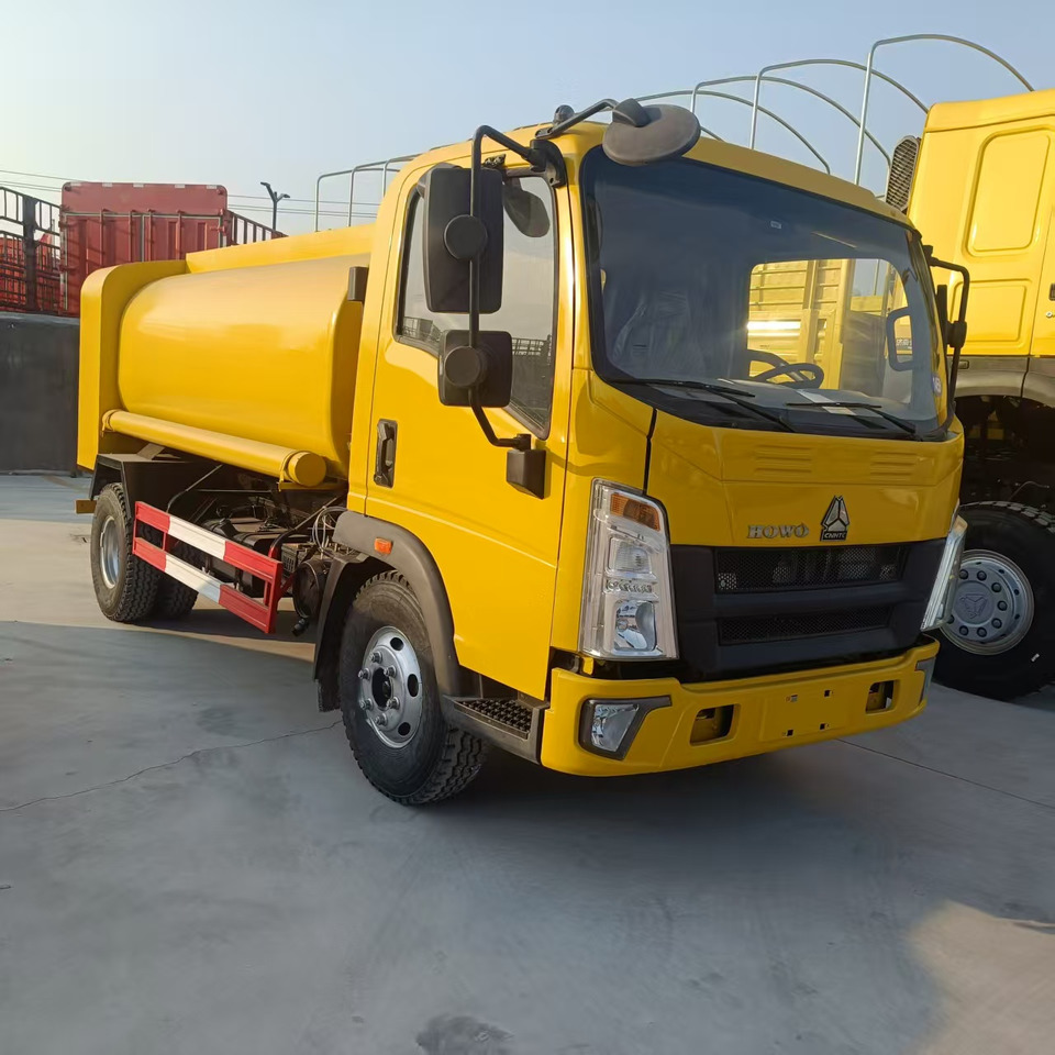 SINOTRUK Tanker truck - Autocisterna: foto 4 SINOTRUK Tanker truck - Autocisterna: foto 4