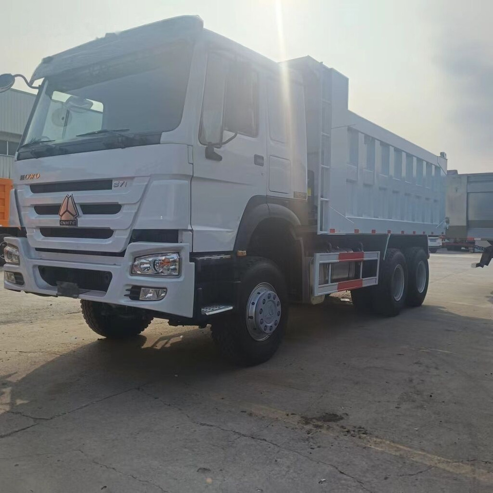 Sinotruk Howo 6*4 - Kravas automašīna pašizgāzējs: foto 5 Sinotruk Howo 6*4 - Kravas automašīna pašizgāzējs: foto 5