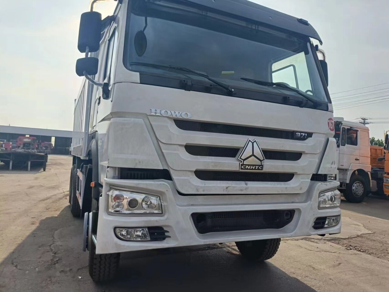 Sinotruk Howo 6*4 - Kravas automašīna pašizgāzējs: foto 4 Sinotruk Howo 6*4 - Kravas automašīna pašizgāzējs: foto 4