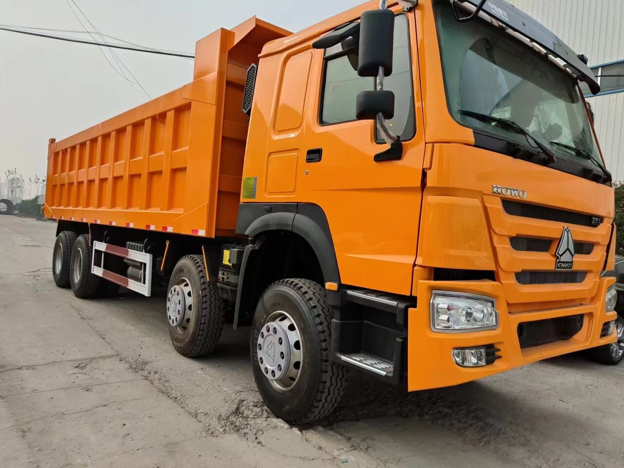 Kravas automašīna pašizgāzējs Sinotruk Howo 8*4: foto 8