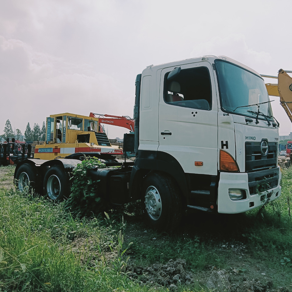HINO 700 - Vilcējs: foto 4 HINO 700 - Vilcējs: foto 4