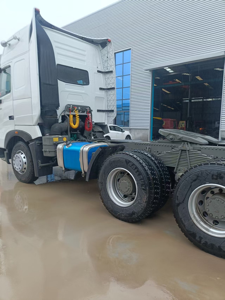 SINOTRUK HOWO A7 - Vilcējs: foto 5 SINOTRUK HOWO A7 - Vilcējs: foto 5