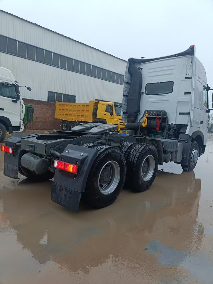 SINOTRUK HOWO A7 - Vilcējs: foto 3 SINOTRUK HOWO A7 - Vilcējs: foto 3