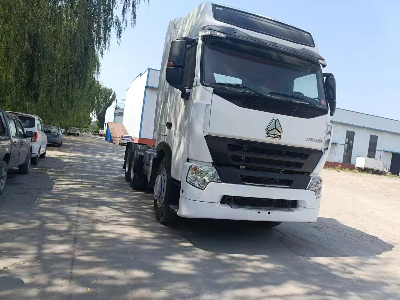 SINOTRUK HOWO A7 - Vilcējs: foto 5 SINOTRUK HOWO A7 - Vilcējs: foto 5