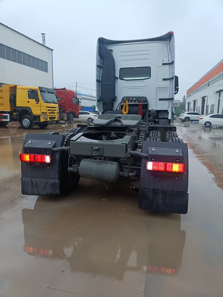SINOTRUK HOWO - Vilcējs: foto 4 SINOTRUK HOWO - Vilcējs: foto 4