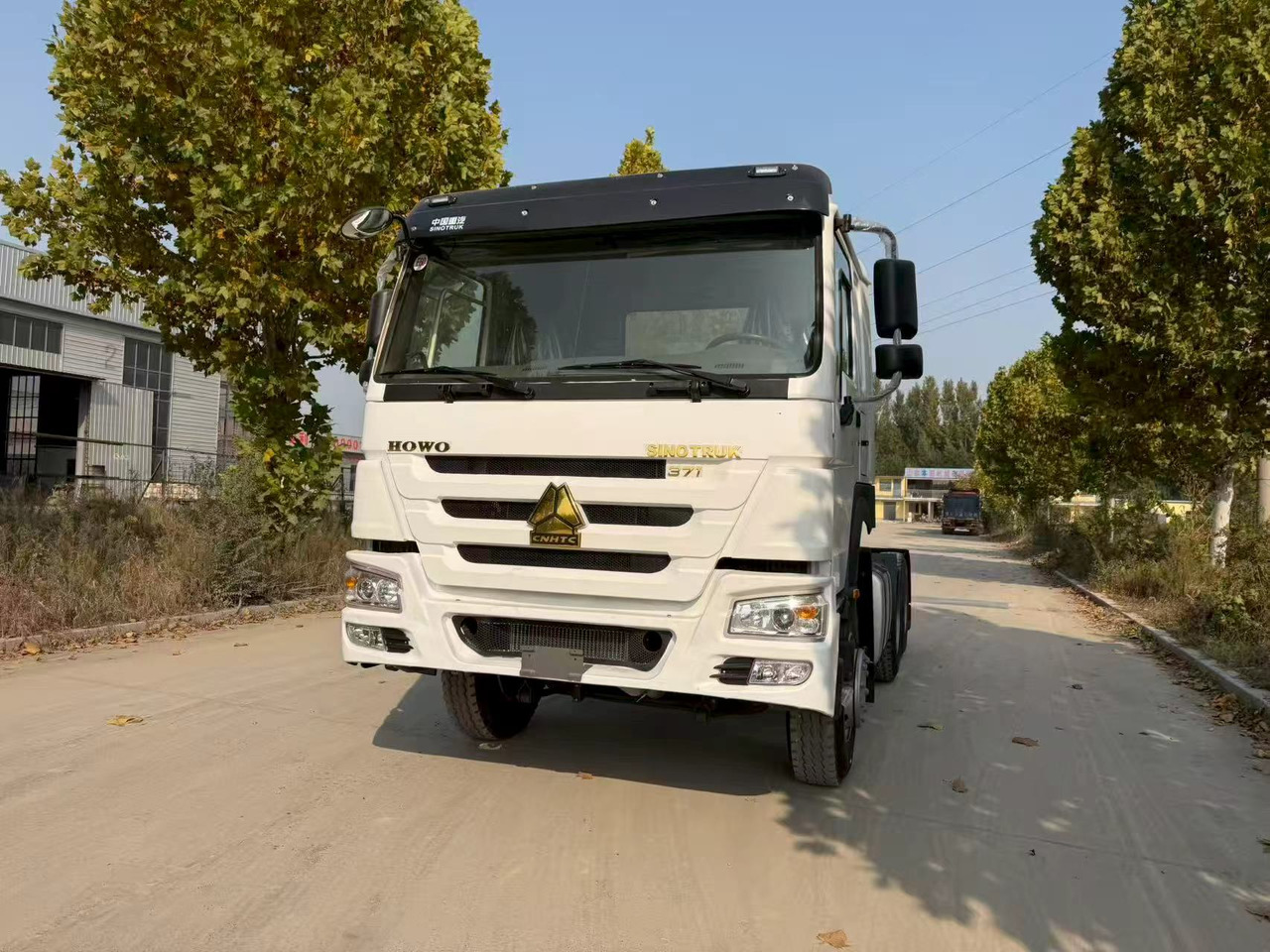 SINOTRUK HOWO tractor - Vilcējs: foto 2 SINOTRUK HOWO tractor - Vilcējs: foto 2