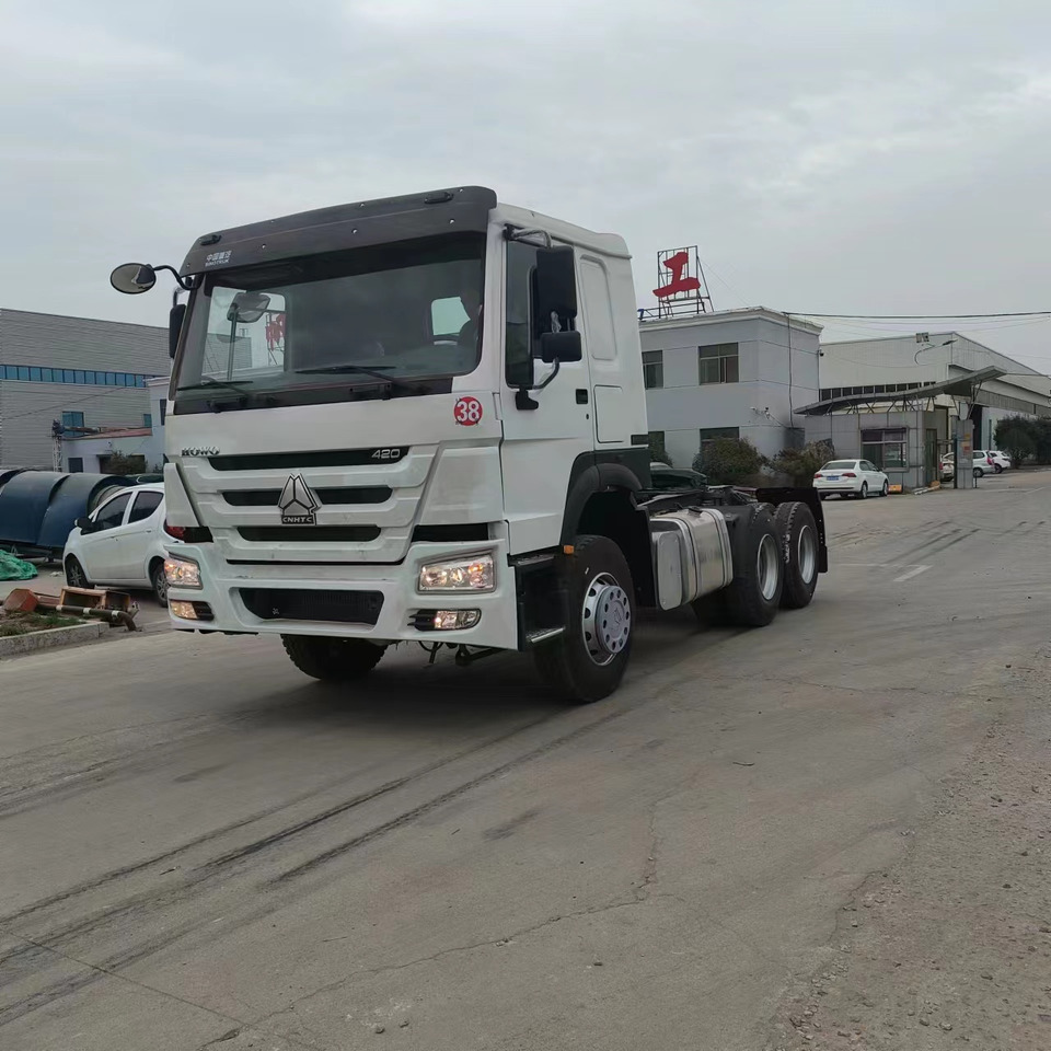SINOTRUK HOWO trailer head - Vilcējs: foto 2 SINOTRUK HOWO trailer head - Vilcējs: foto 2