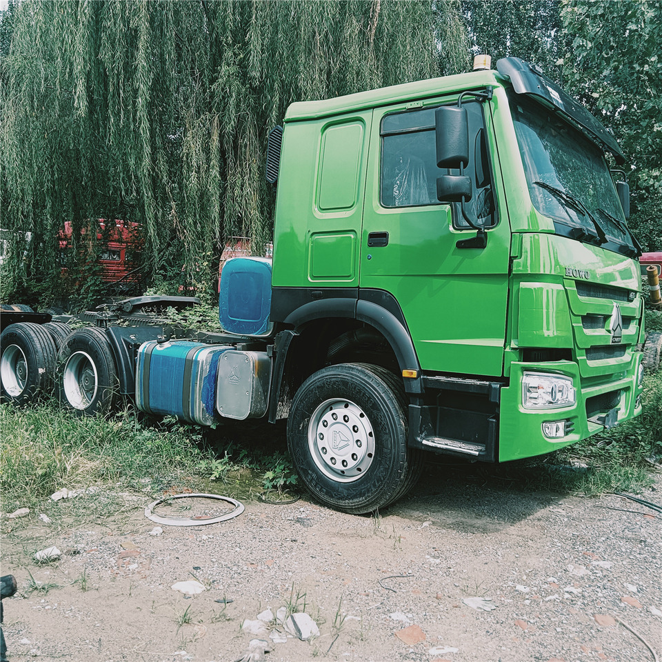 SINOTRUK Trailer head - Vilcējs: foto 4 SINOTRUK Trailer head - Vilcējs: foto 4