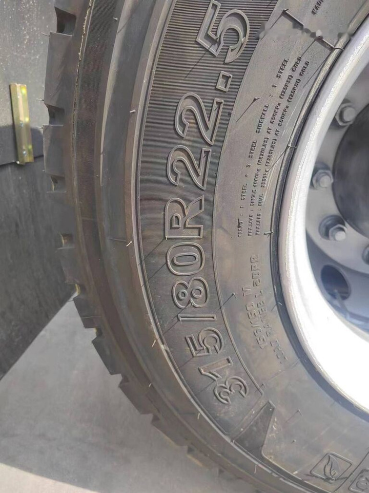 Sinotruk Howo - Vilcējs: foto 1 Sinotruk Howo - Vilcējs: foto 1