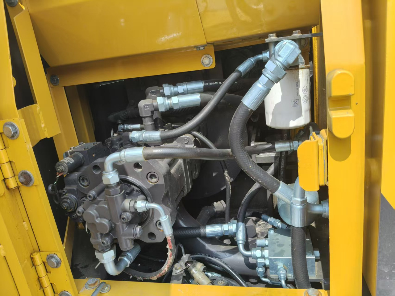 Kāpurķēžu ekskavators Volvo EC140DL: foto 8