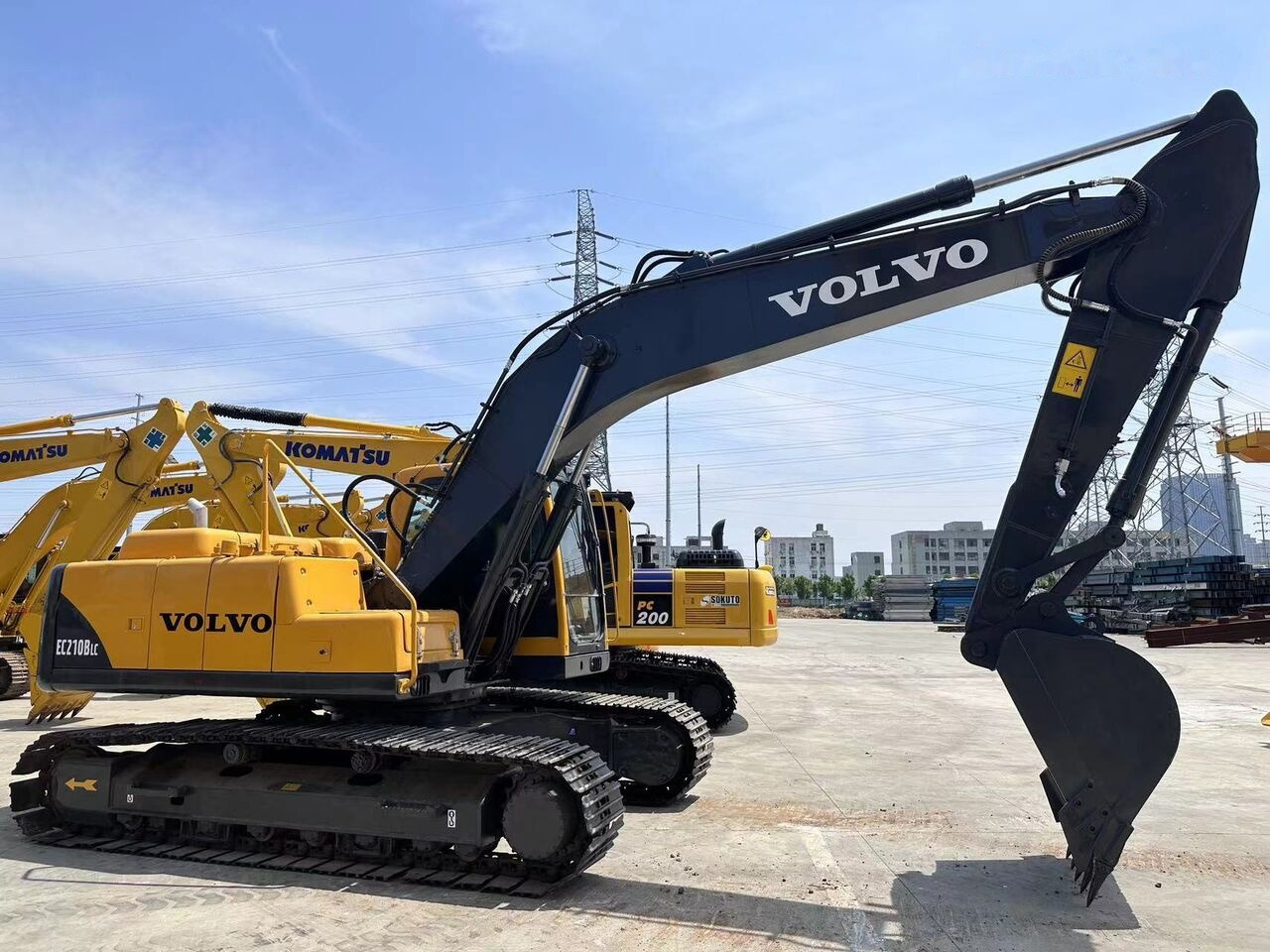 Volvo EC210BLC - Kāpurķēžu ekskavators: foto 2 Volvo EC210BLC - Kāpurķēžu ekskavators: foto 2