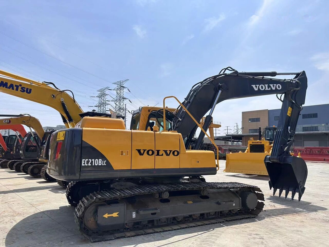 Volvo EC210BLC - Kāpurķēžu ekskavators: foto 5 Volvo EC210BLC - Kāpurķēžu ekskavators: foto 5