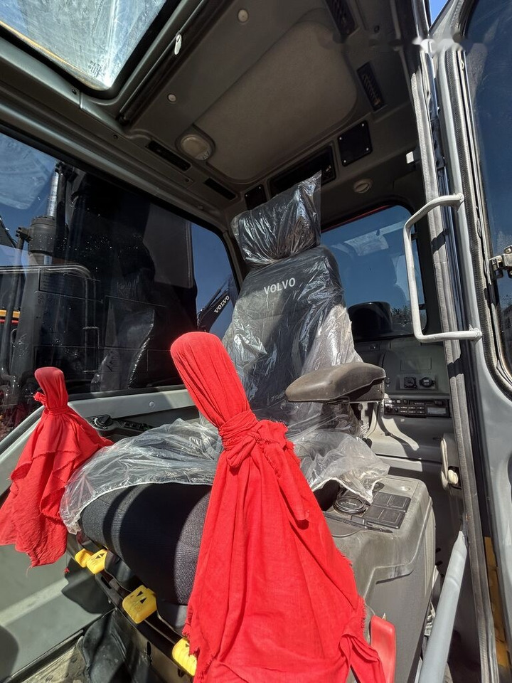 Volvo EC240 - Kāpurķēžu ekskavators: foto 4 Volvo EC240 - Kāpurķēžu ekskavators: foto 4