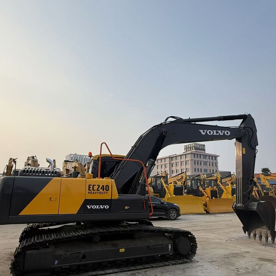 Volvo EC240 - Kāpurķēžu ekskavators: foto 2 Volvo EC240 - Kāpurķēžu ekskavators: foto 2