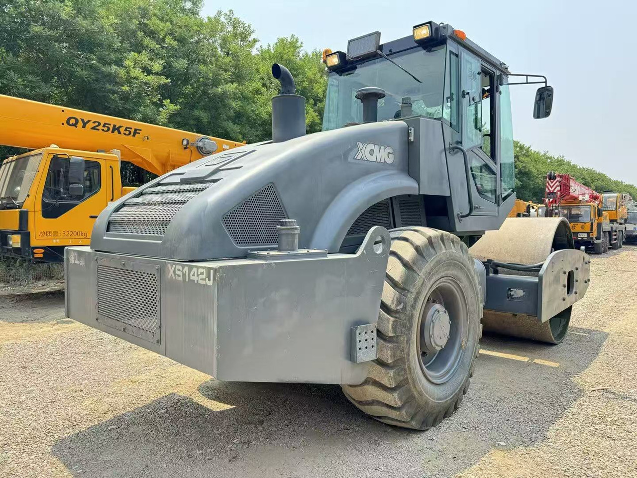 XCMG XS142J - Ceļu veltnis: foto 2 XCMG XS142J - Ceļu veltnis: foto 2