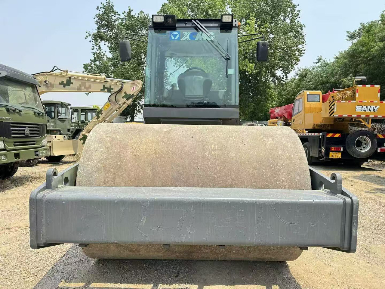 XCMG XS142J - Ceļu veltnis: foto 4 XCMG XS142J - Ceļu veltnis: foto 4